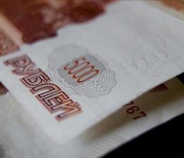 Rusya’da bütçe, düşen petrol fiyatlarıyla 3,4 trilyon ruble açık verdi