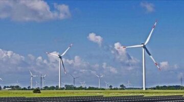 Rüzgar ve güneşten üretilen elektrikle geçen yıl 12 milyar dolarlık enerji ithalatının önüne geçildi