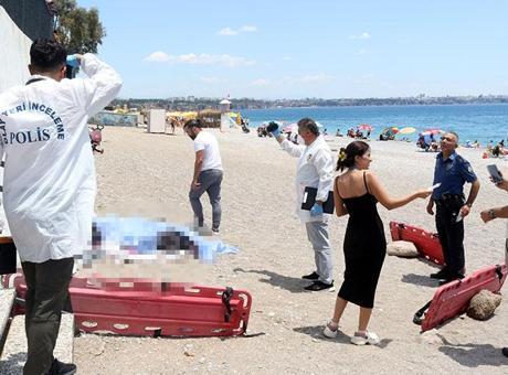 Sahildeki kötü koku alarma geçirdi! Ceset ile karşılaştılar
