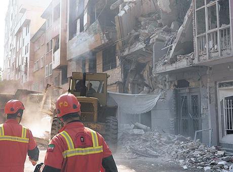 ‘Saldırılar sürerken masaya oturmayız’