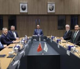 Sanayi ve Teknoloji Bakanı Kacır’dan ROKETSAN’a ziyaret