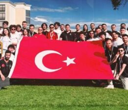 Selçuk Bayraktar tebrik etti! Türk takımları ABD’deki model uydu yarışmasında öne çıktı