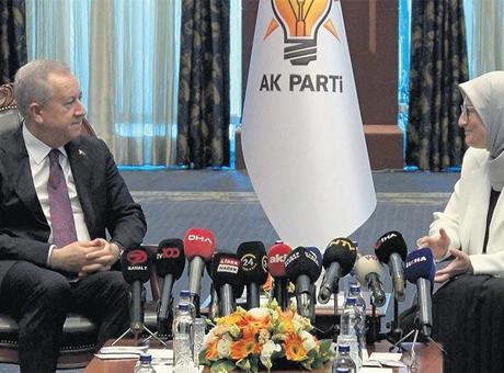 Siyasette bayram havası