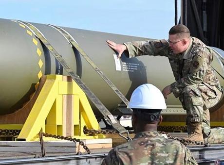 SON DAKİKA HABERİ: 13 Tonluk gizli silah! ABD’nin İran’daki ilk hedefi