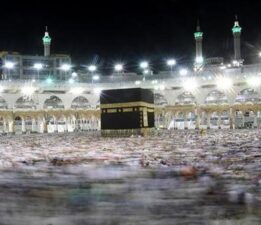 Suudi Arabistan’da 75 bini aşkın kişi hacdan geri gönderildi