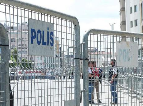 Taksim Meydanı yaya girişine kapatıldı! Vali Gül’den açıklama