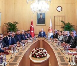 TBMM Başkanı Kurtulmuş baro başkanlarını kabul etti