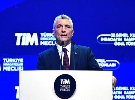Ticaret Bakanı Bolat: İhracatımız büyük sınamalara rağmen artarak yoluna devam etmekte