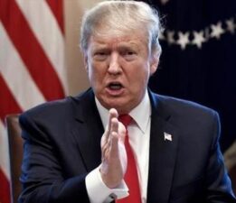 Trump’tan İran’a tehdit gibi açıklama: Çok geç olmadan masaya oturmalı