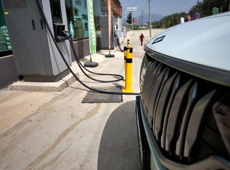 Türkiye’de satılan her 10 otomobilden 4’ü elektrikli ya da hibrit