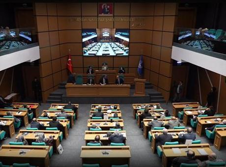 Üsküdar Belediye Meclisi’nde Türk Dünyası Belediyeler Birliği’nden çıkma teklifi tartışıldı