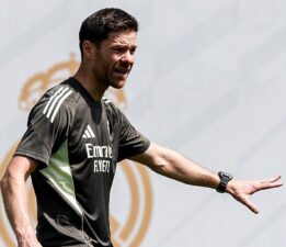 Xabi Alonso mesaiye başladı