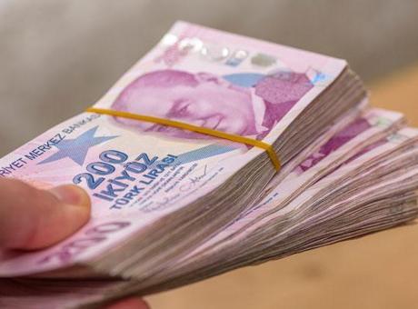 Yeni maaşa yeni promosyon! Zamlı aylıklarla birlikte emekliye ödemeler de değişecek