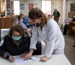 Yunanistan’da 20 bin doktor ülkeyi terk etti