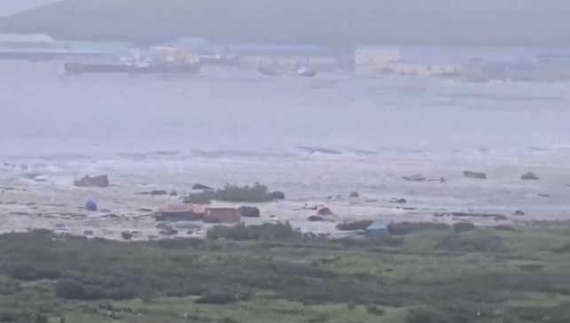 8,8’lik deprem sonrası tsunami dalgaları böyle geldi