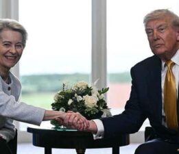 AB-ABD anlaşmasına Macaristan yorumu: ‘Trump, Von der Leyen’i yedi’