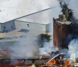 ABD’DE PELET FABRİKASINDA ŞİDDETLİ PATLAMA: BİNA ÇÖKTÜ, 3 KİŞİYE ULAŞILAMIYOR!