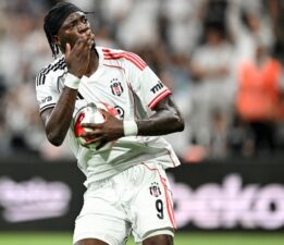Abraham’dan ilk resmi maçında siftah
