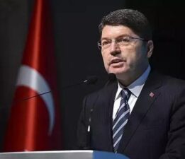 Adalet Bakanı Yılmaz Tunç’tan canlı yayında önemli açıklamalar! ‘Türk milleti demokrasi dersi verdi’