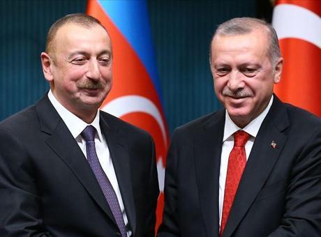 Aliyev’den Erdoğan’a terör örgütünün silah bırakması nedeniyle tebrik telefon