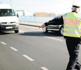 Almanya’ya iltica başvuruları azaldı