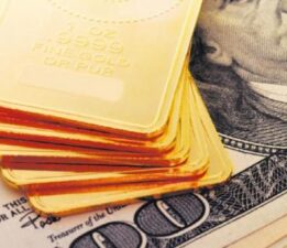 Altın geriledi, dolar hareketlendi