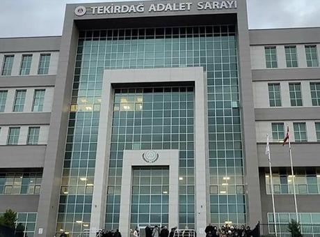 Anne ve babasını öldürüp 3 kişiyi yaralayan sanık hakim karşısında