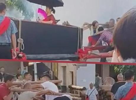 Annesini tabuta oturtup 16 kişiye taşıttı!