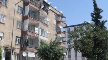 Apar topar binayı terk ettiler! ‘Sallandı’ denilen binada son durum