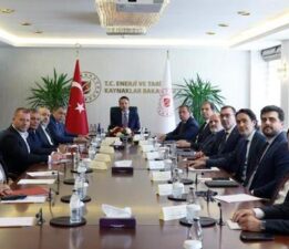 Bakan Bayraktar, TES-İŞ ve MADEN-İŞ yöneticileriyle görüştü