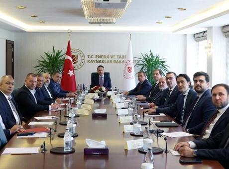 Bakan Bayraktar, TES-İŞ ve MADEN-İŞ yöneticileriyle görüştü