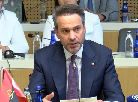 Bakan Bayraktar: TP ve maden şirketimizden oluşan bir heyeti, Angola’ya göndereceğiz