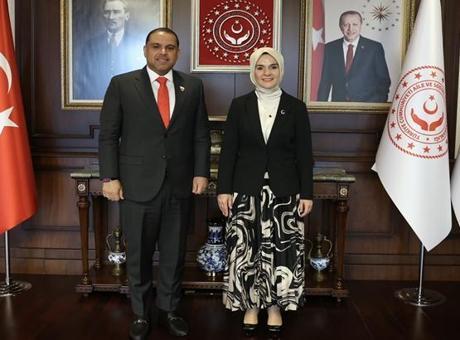 Bakan Göktaş, Bahreyn Krallığı’nın Ankara Büyükelçisi Marzooq ile görüştü