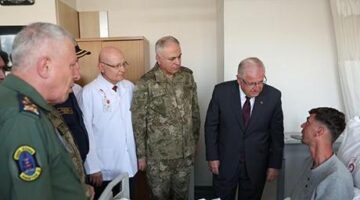 Bakan Güler’den metan gazından zehirlenen askerlere ziyaret
