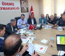 Bakan Kurum Ödemiş’te orman yangını koordinasyon toplantısına başkanlık etti