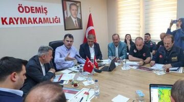 Bakan Kurum Ödemiş’te orman yangını koordinasyon toplantısına başkanlık etti