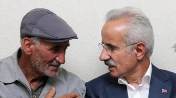 Bakan Uraloğlu Bitlis’te şehit Yeşildemir’in ailesini ziyaret etti
