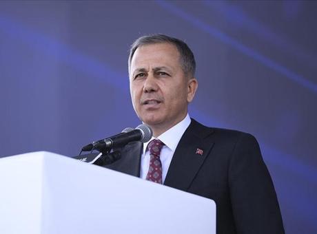 Bakan Yerlikaya açıkladı: 3 ayrı organize suç örgütüne operasyon!