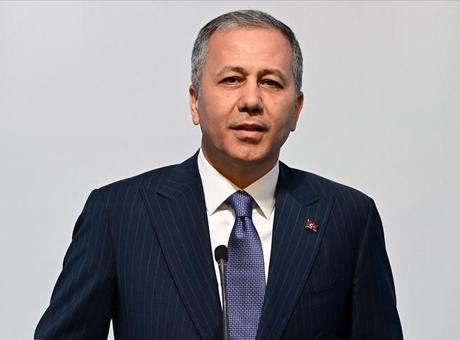 Bakan Yerlikaya’dan Bilecik’teki orman yangınlarından etkilenen köylere ziyaret