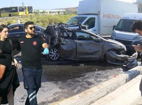 Başakşehir’de zincileme kaza! Yaralılar var: Vura vura geldi