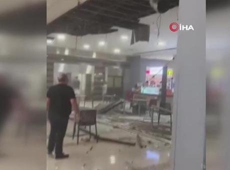 Beylikdüzü’nde alışveriş merkezinde tavan çöktü! 1 kişi yaralı