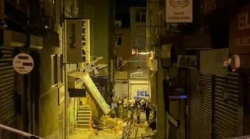 Beyoğlu’da 3 katlı bina patlama sonrası çöktü