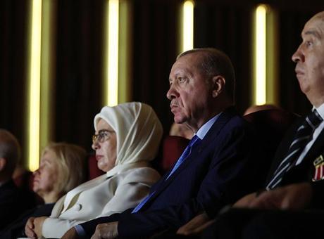 Cumhurbaşkanı Erdoğan ‘En Uzun Gece’ destanının ilk temsiline katıldı