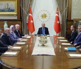 Cumhurbaşkanı Erdoğan, Kamu Başdenetçisi Mehmet Akarca’yı kabul etti