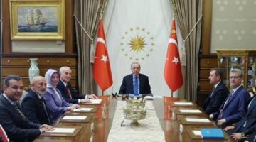 Cumhurbaşkanı Erdoğan, Kamu Başdenetçisi Mehmet Akarca’yı kabul etti