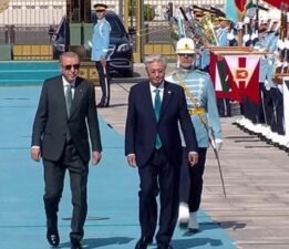 Cumhurbaşkanı Erdoğan, Kazakistan Cumhurbaşkanı Tokayev’i resmi törenle karşıladı
