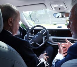 Cumhurbaşkanı Erdoğan, Togg’un yeni modeli T10F’yi test etti
