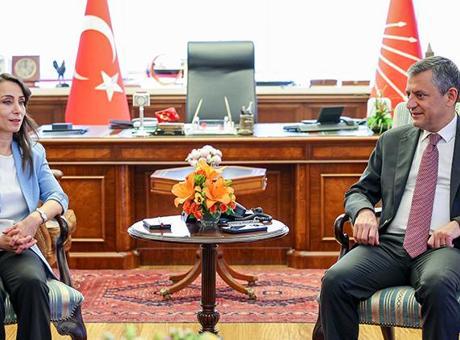DEM Parti heyetinden CHP lideri Özel’e ziyaret