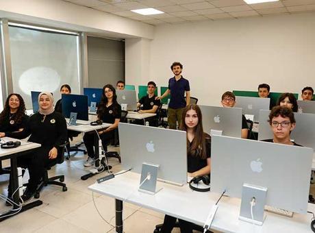 Demirören Medya ve Teknoloji Lisesi’nde burs imkanı!