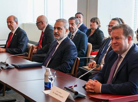 Dışişleri Bakanı Hakan Fidan Kıbrıs Gayrıresmi Toplantısı’na katıldı